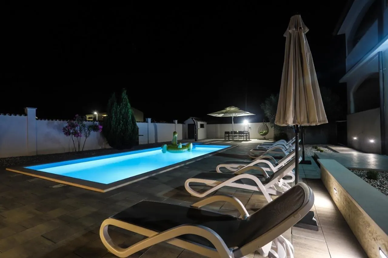 Apartment Nina With Private Pool Nova Vas  3*, Nova Vas (Porec) كرواتيا